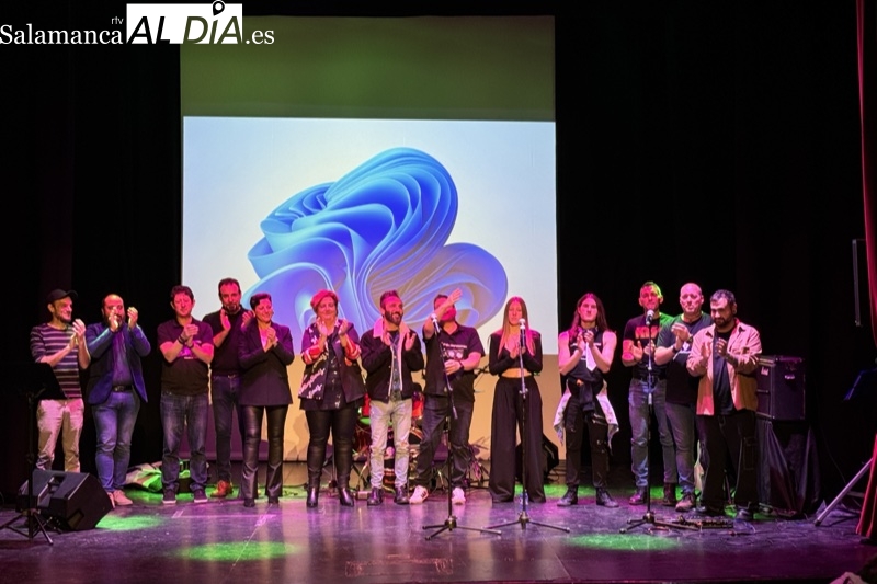 Peñaranda abarrota el Teatro Calderón en la Gala Solidaria con los afectados por la Dana