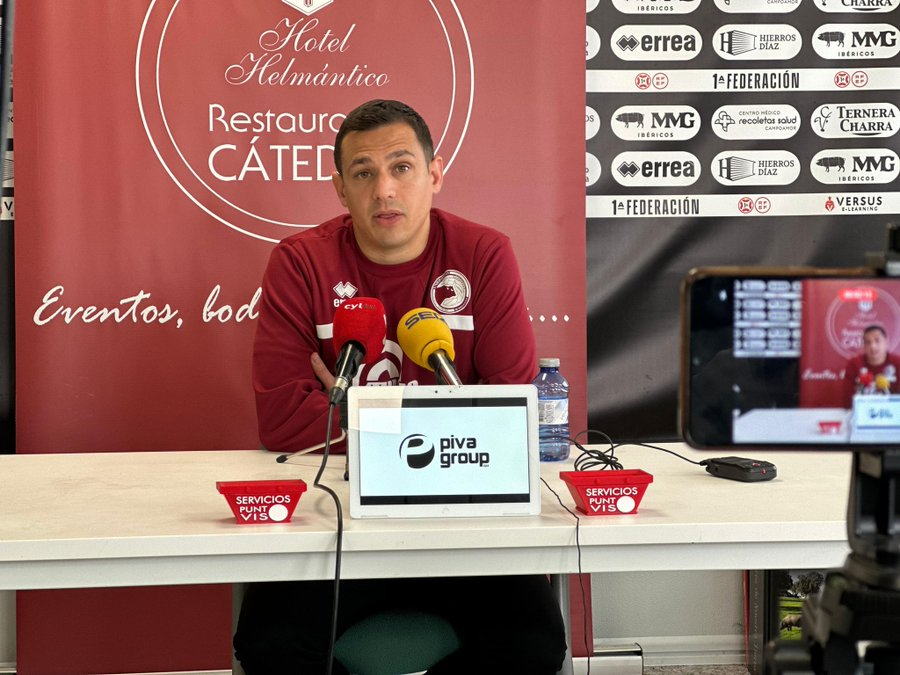 Llácer y el tropiezo de Unionistas: Condiciona mucho quedarte con diez en un escenario donde el Tarazona se juega tanto