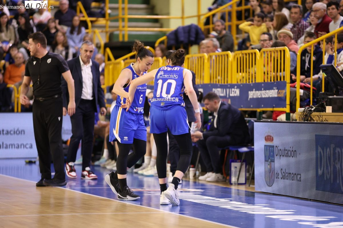 Silvia Domínguez sufre una lesión muscular en su pierna derecha