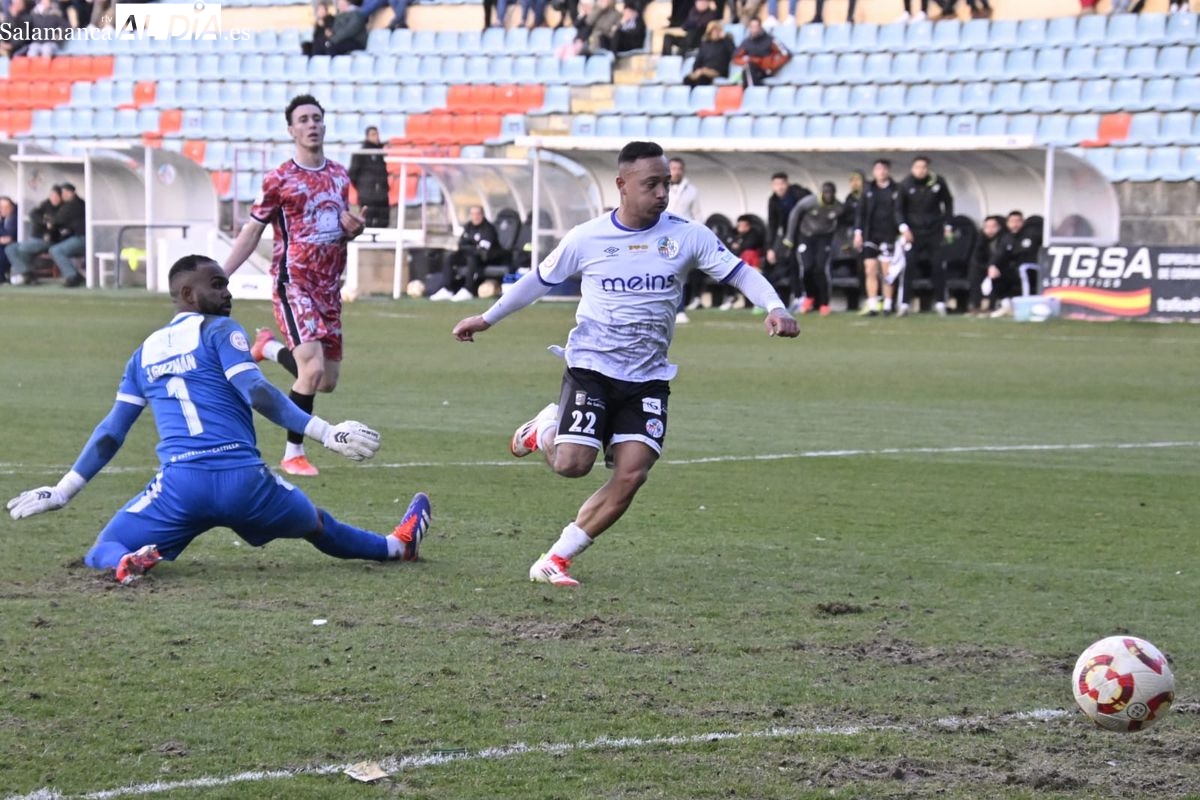 El Salamanca UDS y el CD Guijuelo firman las tablas en el derbi (1-1)