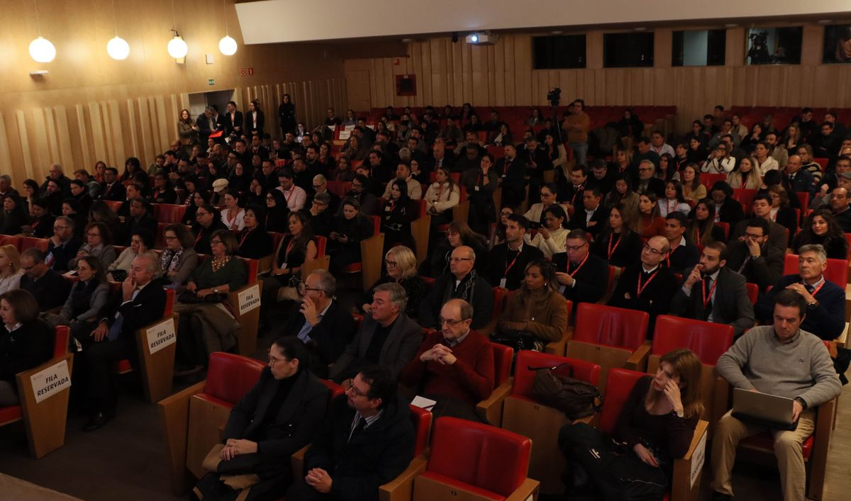 Casi 200 alumnos iberoamericanos participan en los Cursos de Especialización en Derecho