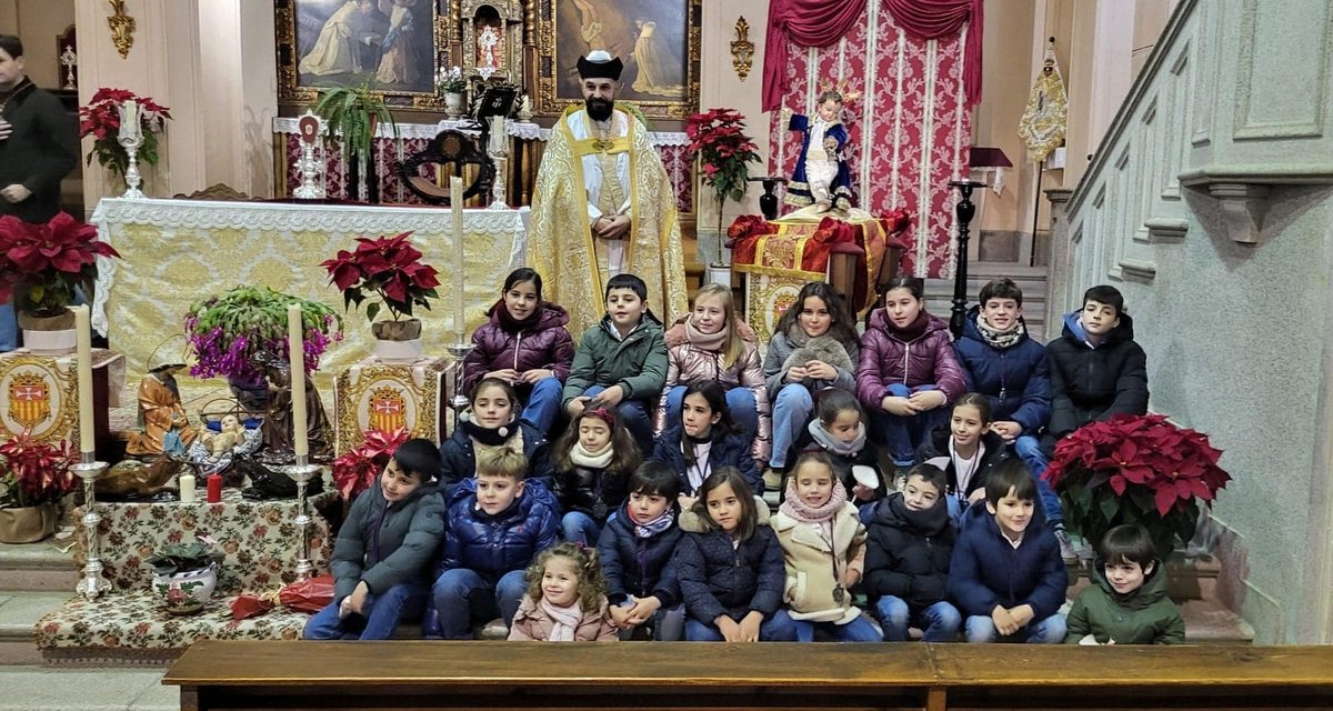 Alegría, villancicos y chocolate en la la fiesta solemne del Niño Jesús Divino Redentor de la Hermandad de Jesús Despojado (FOTOS)