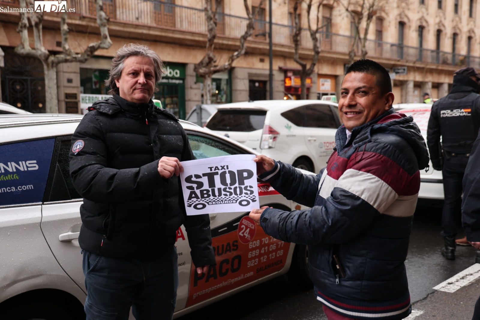 Los taxistas de Salamanca se rebelan contra las aseguradoras (FOTOS y VÍDEO)