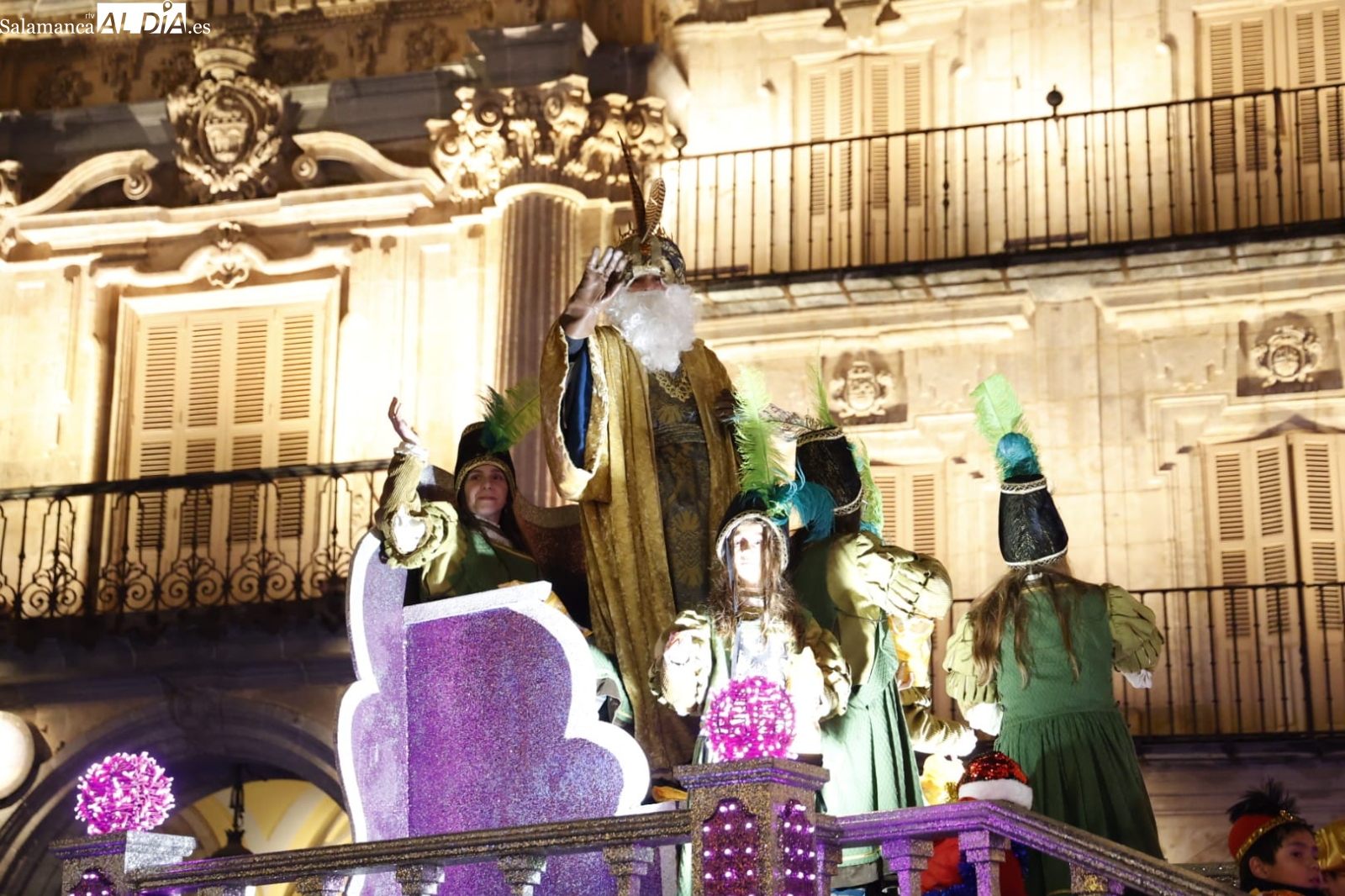 VÍDEO de la llegada de SSMM Los Reyes Magos a la Plaza Mayor de Salamanca