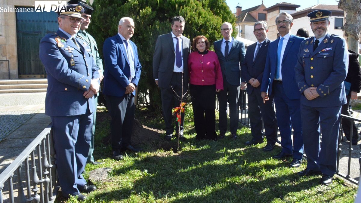 La pregonera en La Fregeneda: La floración del almendro nos recuerda la riqueza de esta tierra