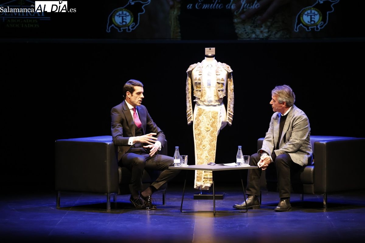 El Teatro Liceo rebosa torería en el homenaje de Juventud Taurina a Emilio de Justo (FOTOS)