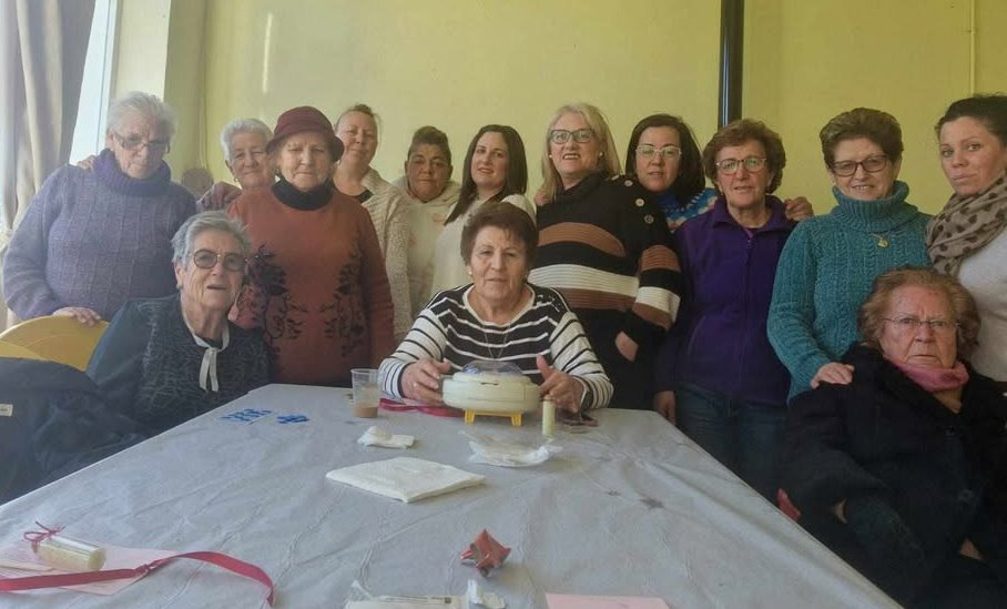 Las mujeres de Bocacara pasan juntas el día de las Águedas