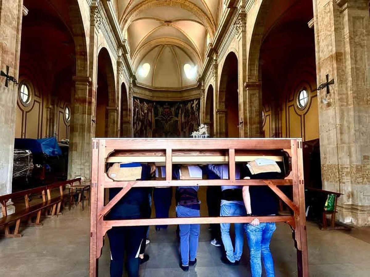 Llega a Salamanca la nueva parihuela para la Esperanza (FOTOS)