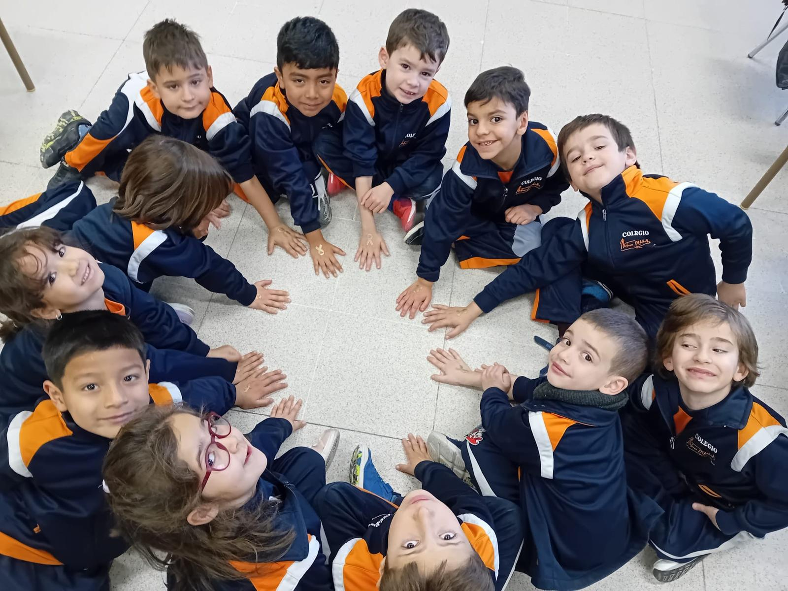 El Colegio Antonio Machado se une al Día Internacional del Cáncer Infantil (FOTOS)