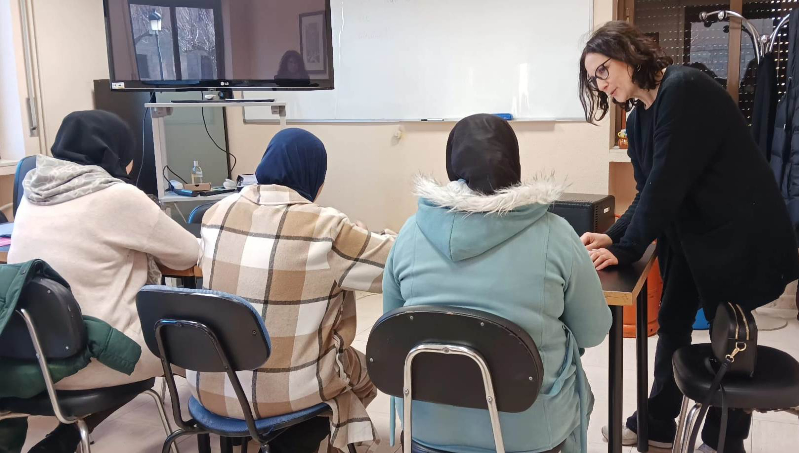 La Fundación abre con 32 alumnos sus cursos de español hablado y escrito