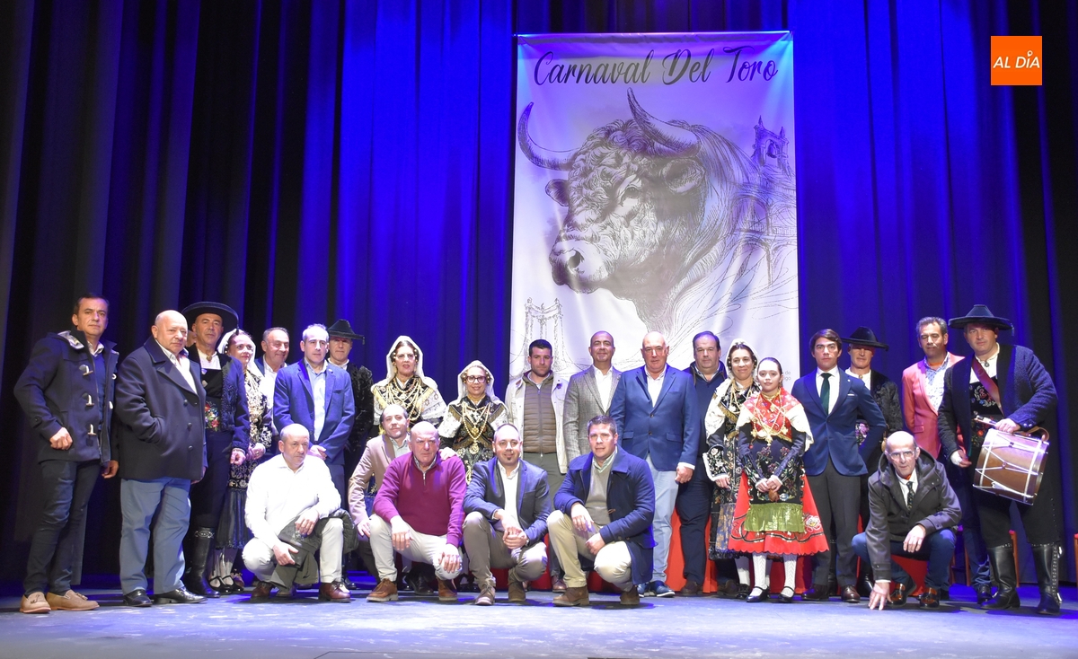 Domingo López-Chaves brinda por Ciudad Rodrigo tras su último paseíllo por el rectángulo mágico