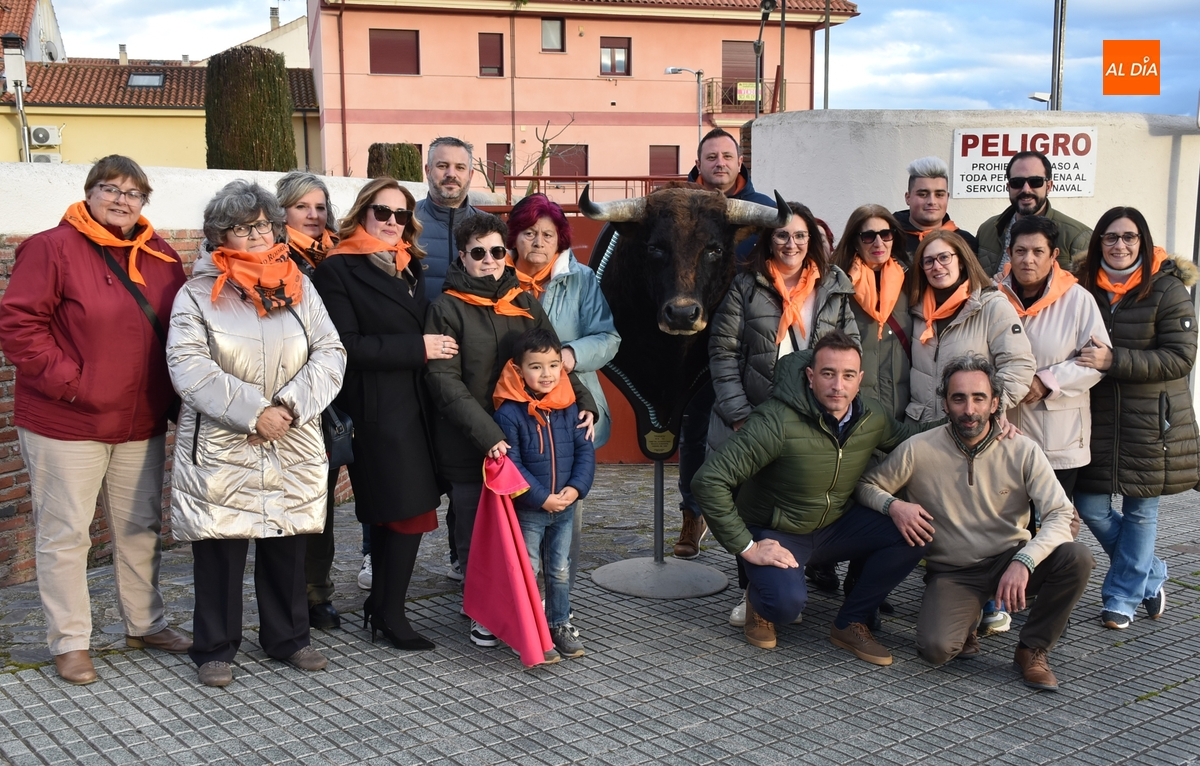 Entregada a sus ganadores la cabeza naturalizada del Toro del Antruejo 2024