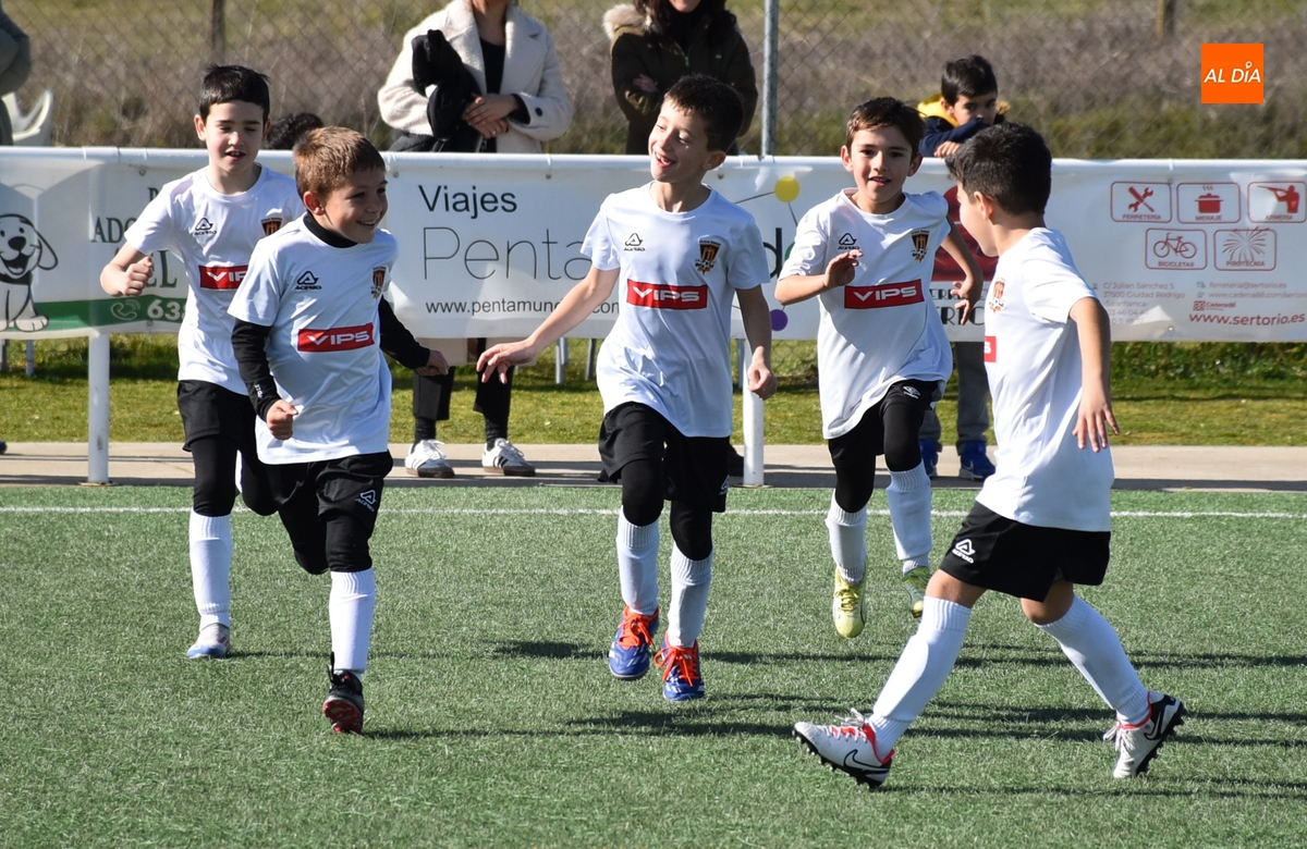 #M [7-9 FEB] El Ciudad Rodrigo saca dos victorias en su triple choque ante Villares de la Reina