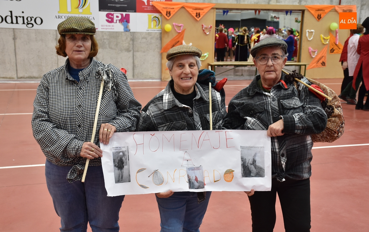 Amanecer festeja el Carnaval homenajeando a Conrado y con su propia Corte de Honor