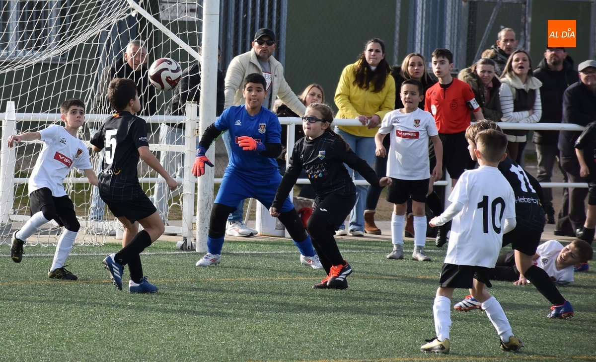 El Ciudad Rodrigo gana en benjamines y Alba de Tormes en juveniles en el doble duelo entre ambos clubes