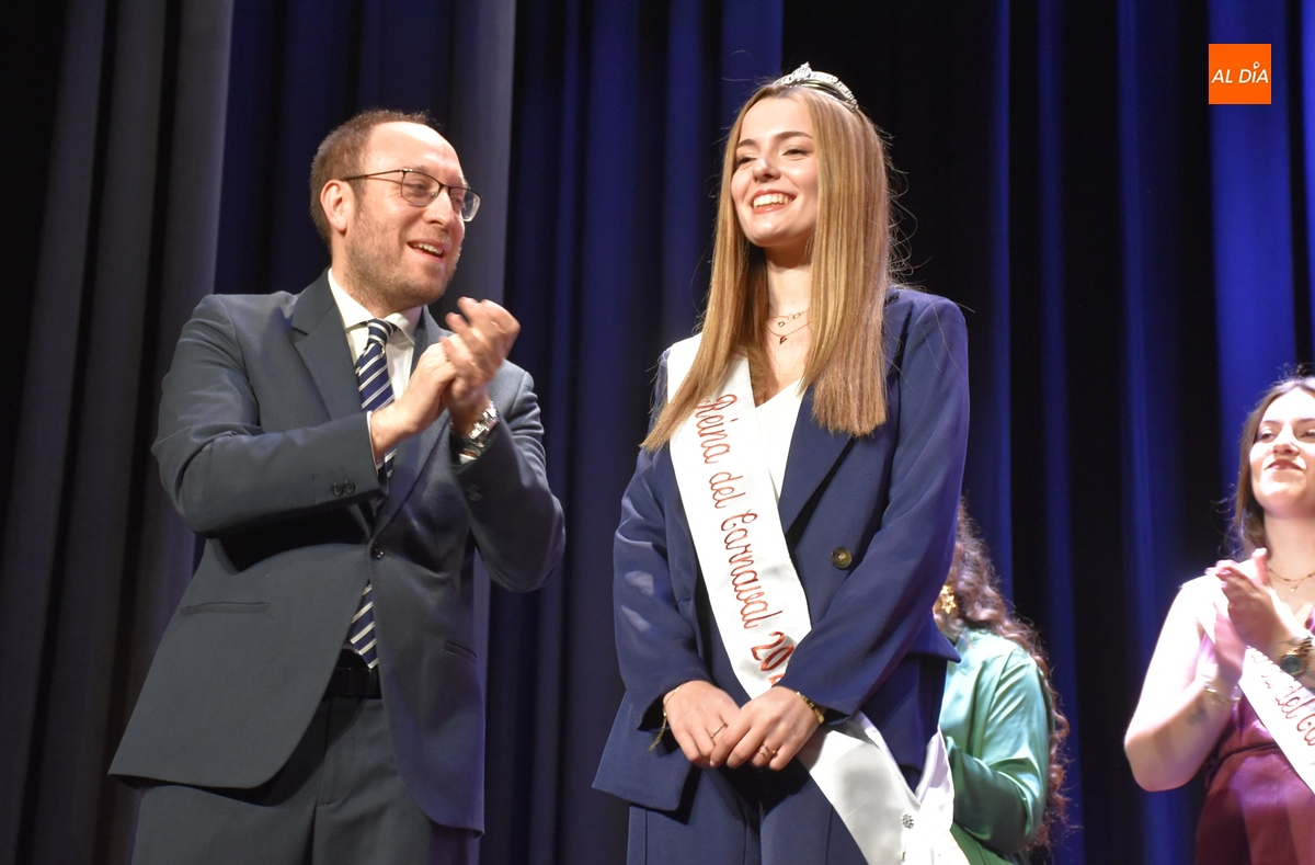 La estupenda terna de la Corte de Honor del Carnaval 2025 coge el testigo