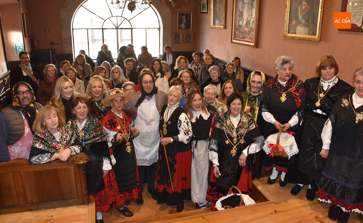 Rosario Pérez recibe el bastón de mando por 33ª ocasión exhortando a que no se pierda la tradición