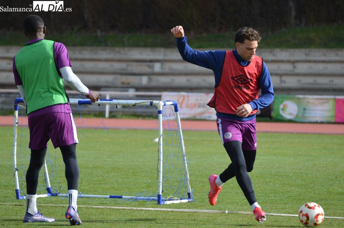 Dueñas ensaya con tres en el medio y mete a Ángel García entre los teóricos titulares del Salamanca UDS... pero RDT aguarda su turno (FOTOS)