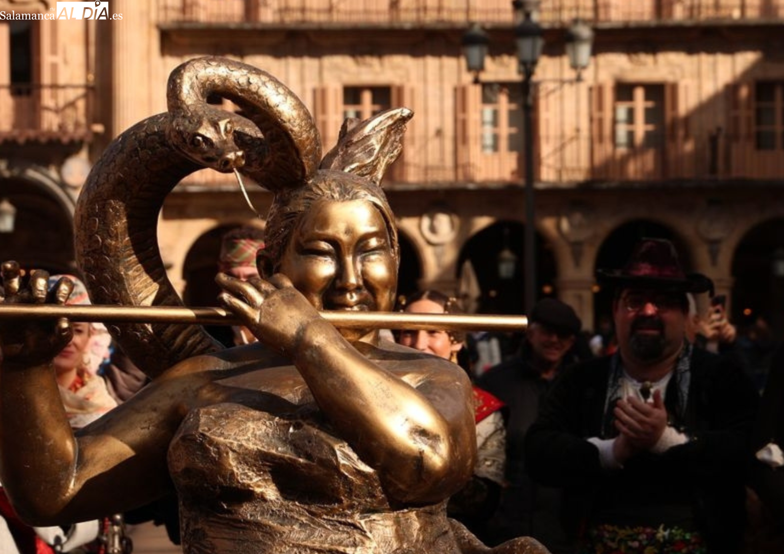 Sin lengua: Vandalizan la nueva escultura de la Plaza Mayor de Salamanca