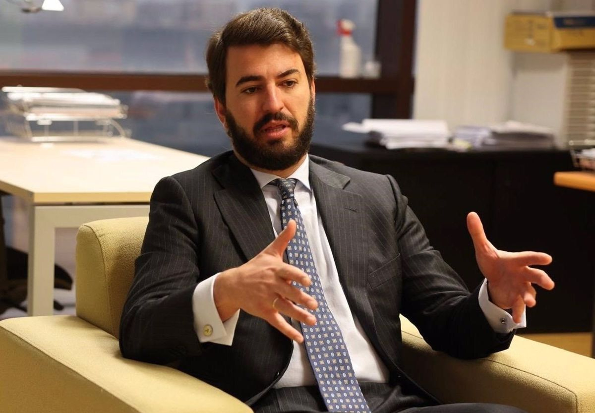 El portavoz de Vox en Castilla y León renuncia a todos sus cargos