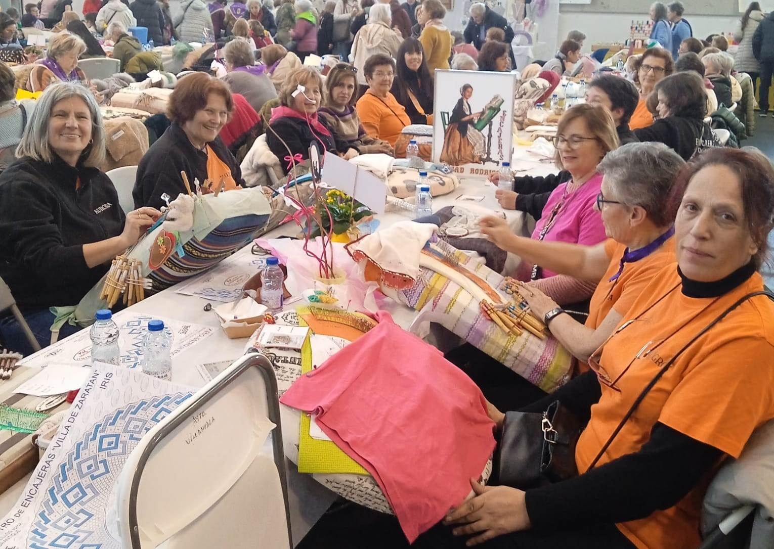 Bolilleras de Miróbriga, Guinaldo y La Fuente asisten al 10º Encuentro de Encajeras de Zaratán