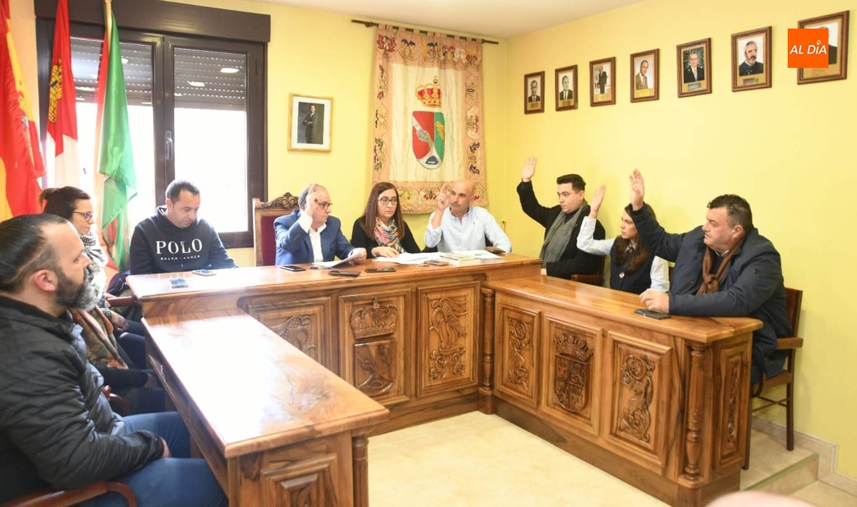 El PSOE acusa a Paco Cañamero de traicionar y vender a La Fuente al darle la Alcaldía al PP