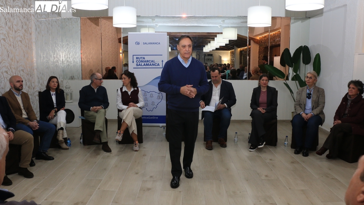 García Carbayo reitera en Vitigudino el compromiso del PP con el medio rural y con los agricultores y ganaderos