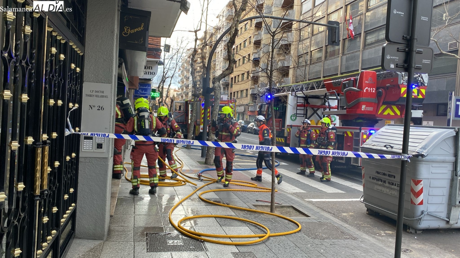 Una freidora provoca un incendio en una pastelería en Torres Villarroel