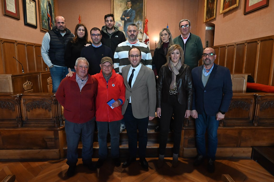 Interpeñas y Albert Serra, entre los galardonados con los nuevos Premios Carnaval del Toro