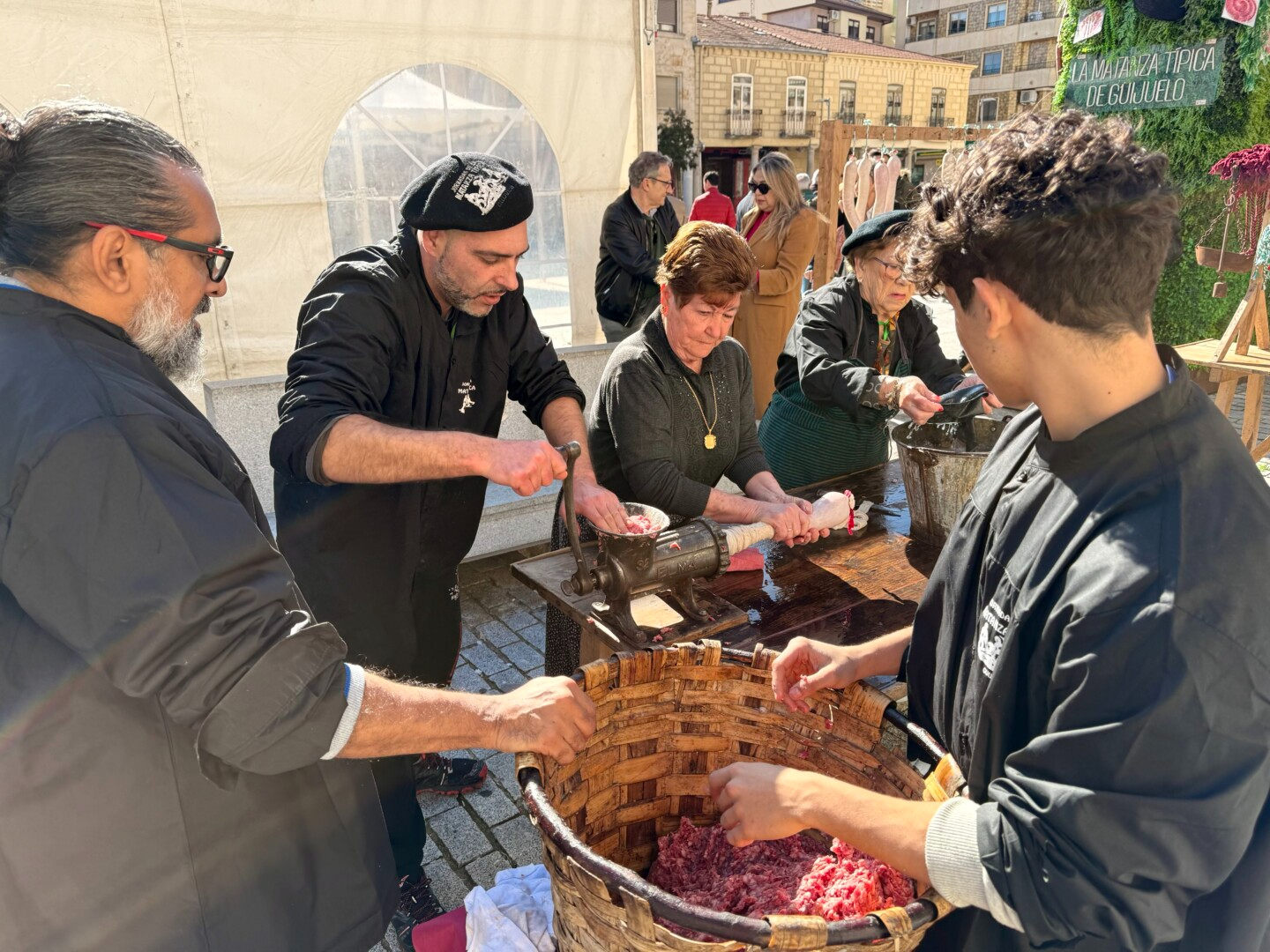 Guijuelo celebra la primera jornada del Mondongo en sus 39ª Jornadas de la Matanza (FOTOS Y VÍDEO)
