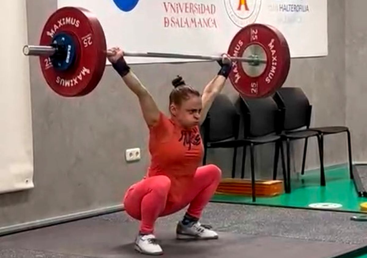 La salmantina Marta García Rincón avanza en la preparación del Europeo Absoluto de halterofilia