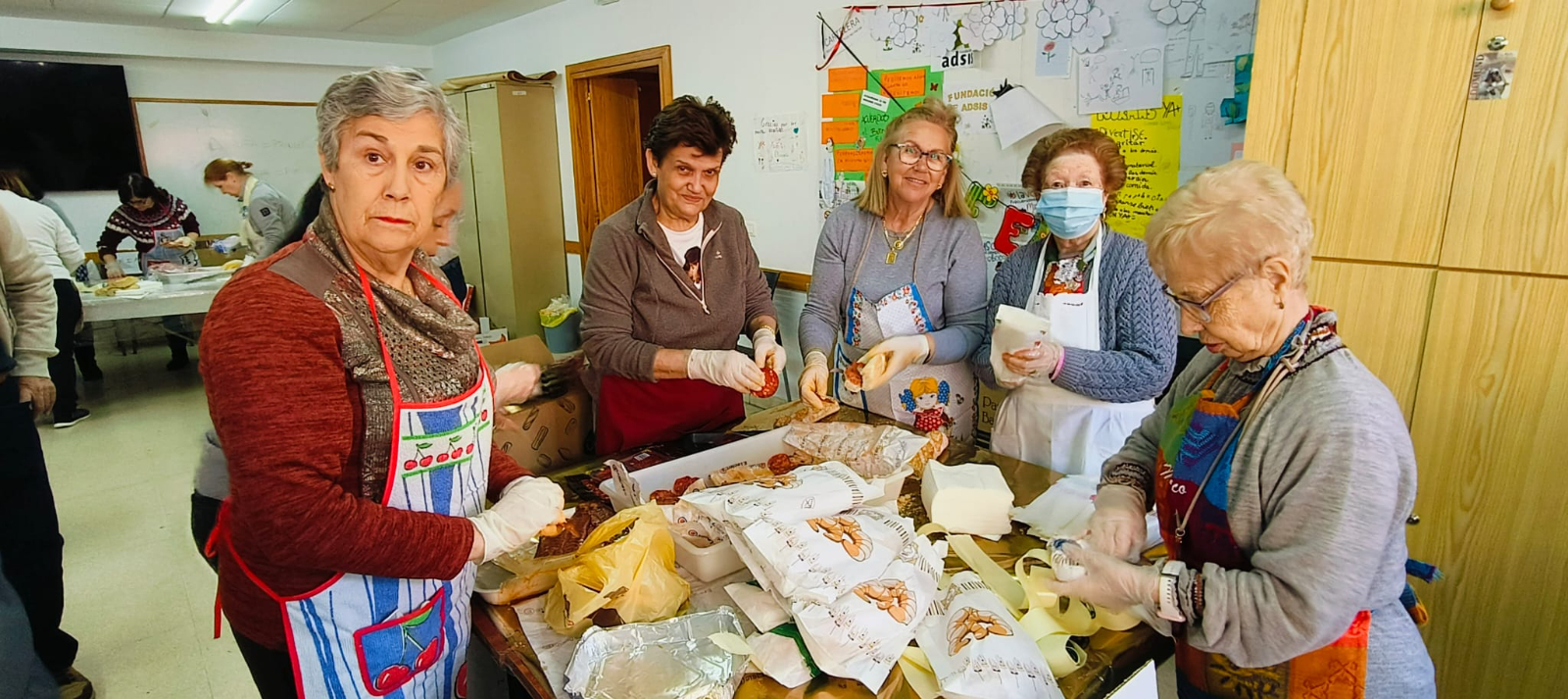 Éxito de la Operación Bocata en Santa Marta: recaudan más de 7.000 euros