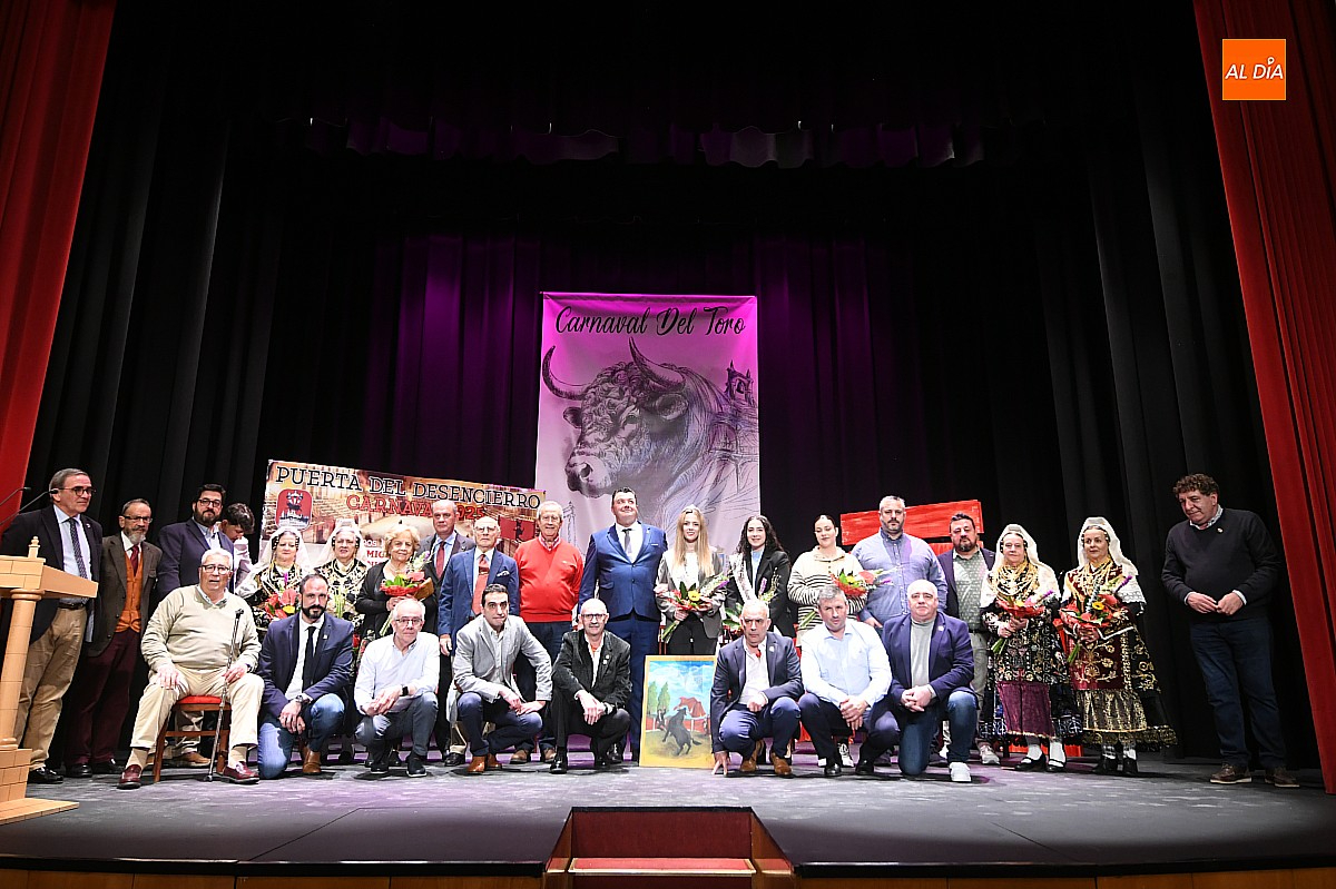 Paco Cañamero viaja con la Puerta del Desencierro al Ciudad Rodrigo de su infancia y juventud