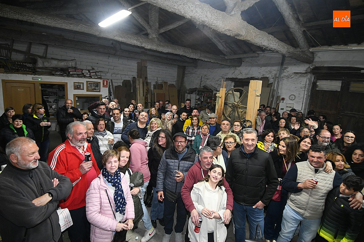 Concurrido pregón en el taller de Los Foros por el ex ciclista Juan Ramón Martín Robleda.