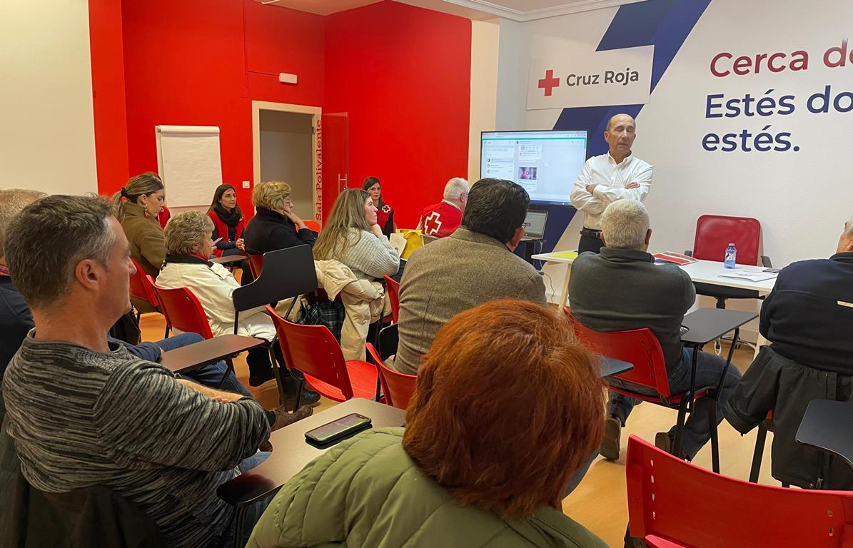 Cruz Roja realiza un reconocimiento a varios de los 720 socios que tiene en toda la comarca