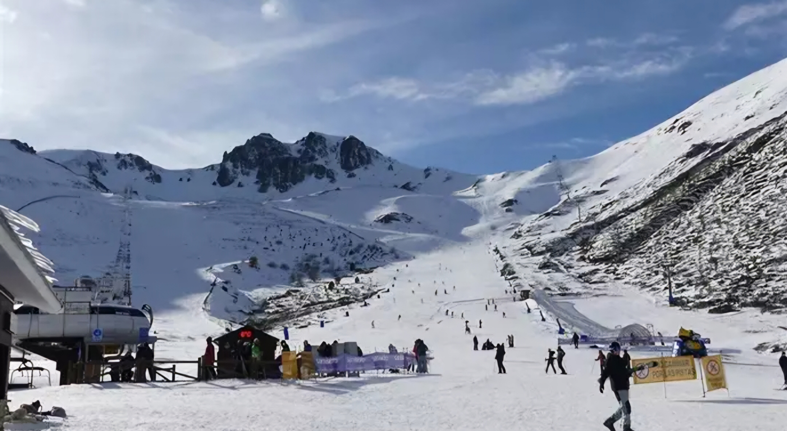 Plan a menos de 3 horas de Salamanca: 20 pistas esquiables en las estaciones de León este fin de semana
