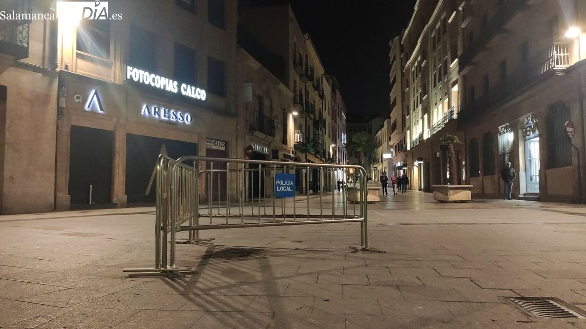 ¿Dónde está la estatua de Vicente del Bosque?