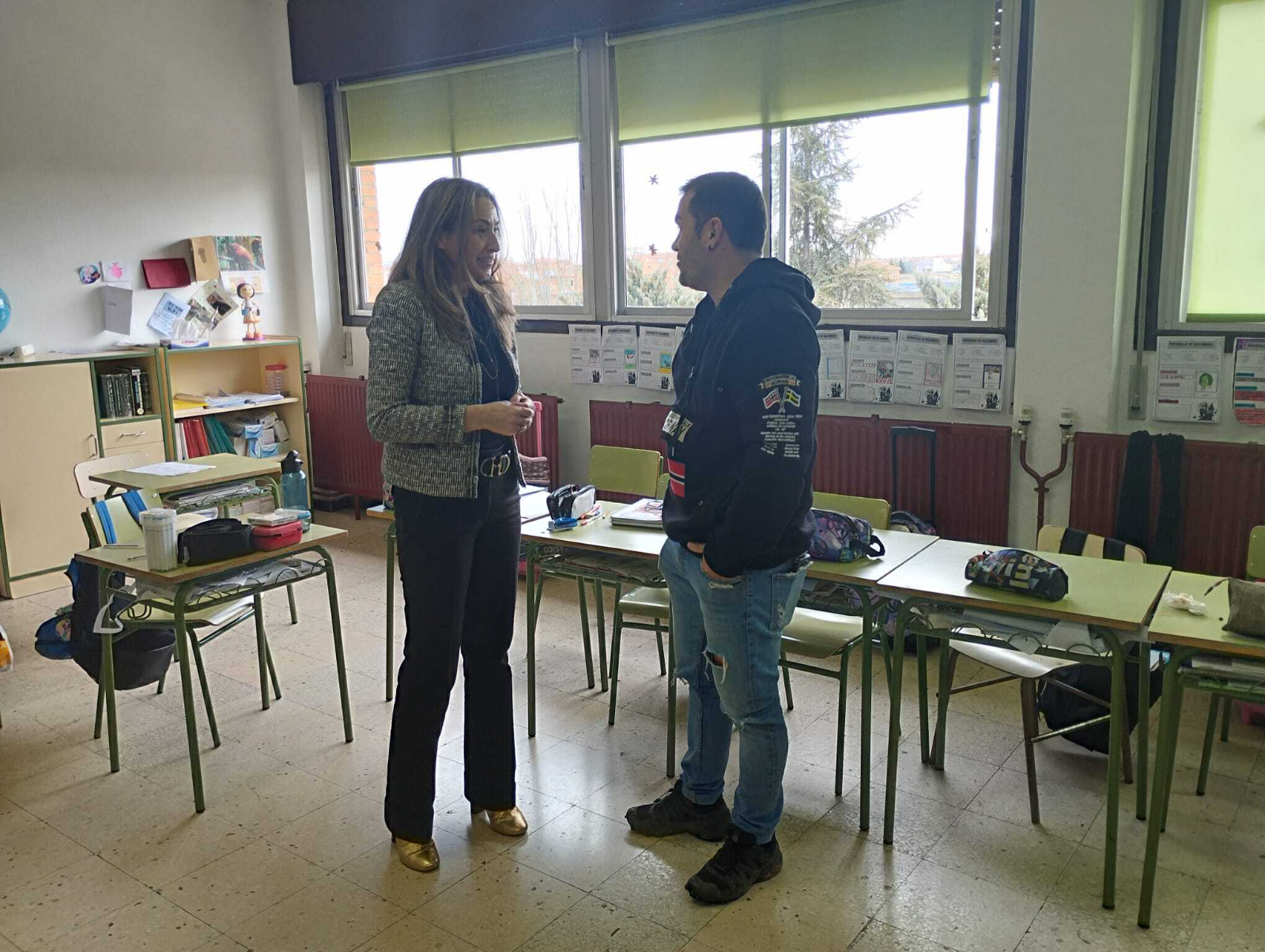 Baños nuevos y renovación de ventanas en los 3 colegios de Santa Marta