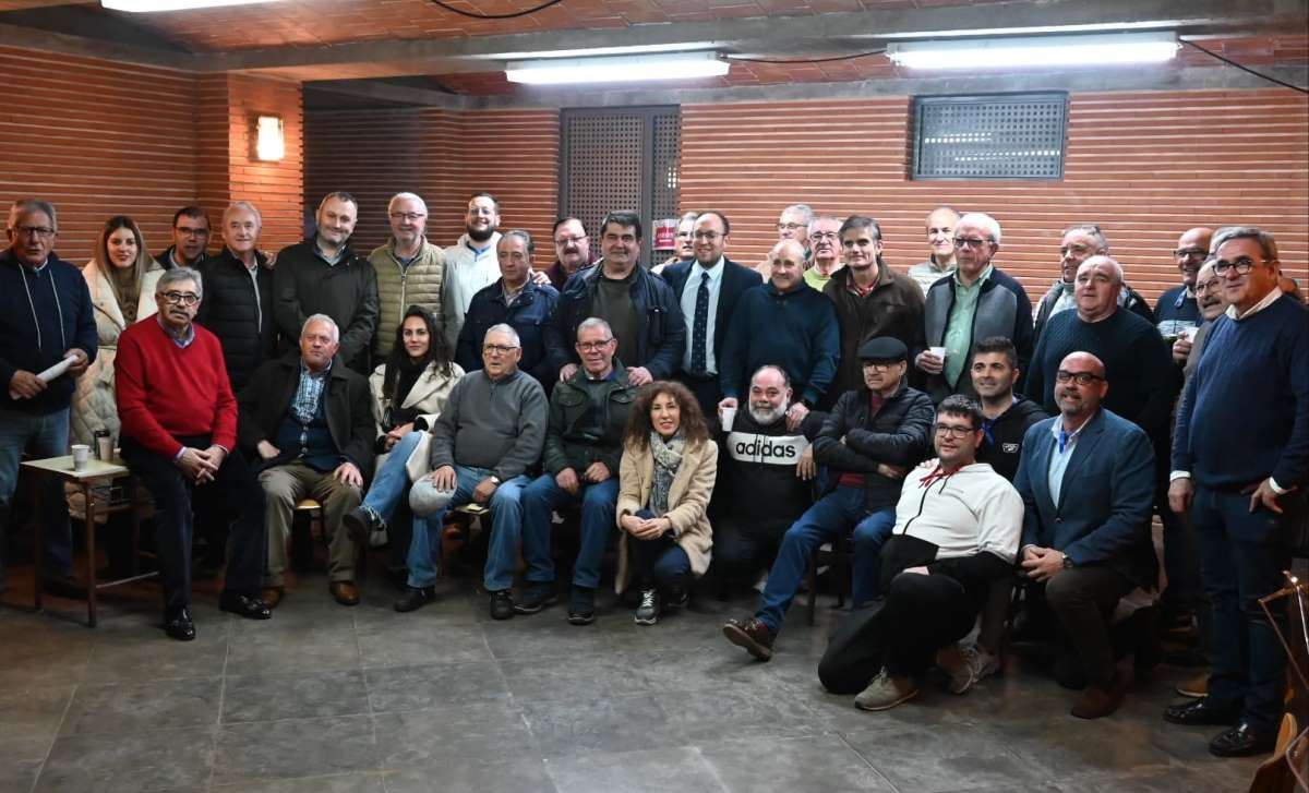 La Rondalla III Columnas recibe la visita del Equipo de Gobierno
