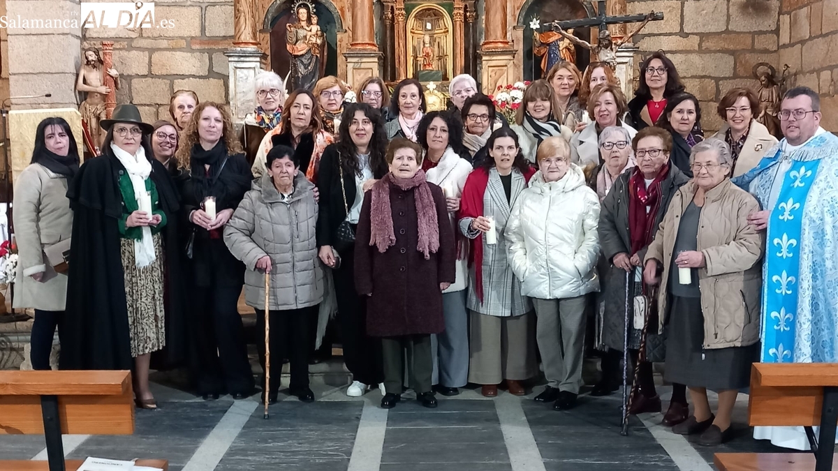 Las mujeres de Saucelle celebran una intensa fiesta en honor a Santa Águeda