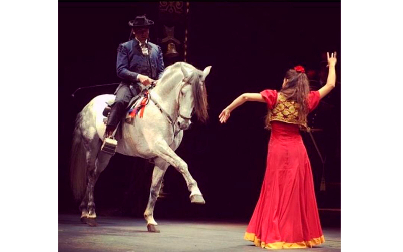 El pregón de la peña El Caballo tendrá como colofón un espectáculo teatral y musical de nivel internacional