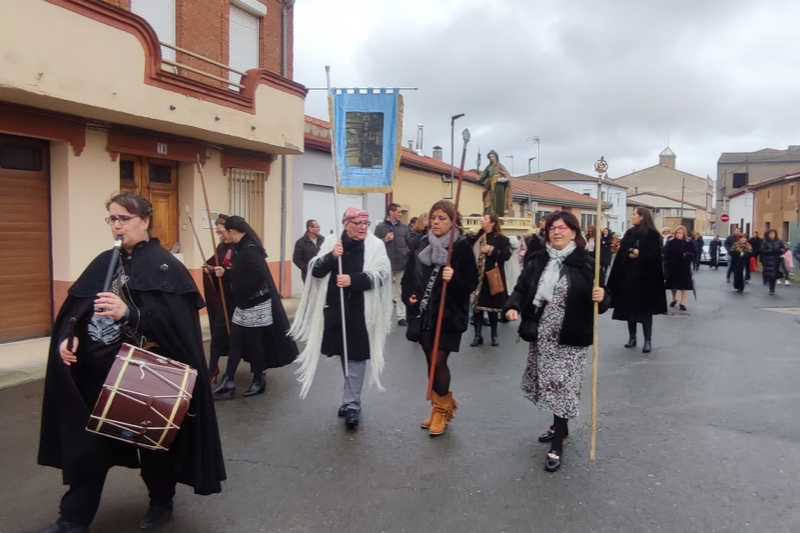 Las Águedas de Babilafuente llevan la tradición y la fiesta a las calles