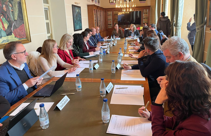 Alba de Tormes defiende su legado teresiano en la asamblea de Huellas de Teresa