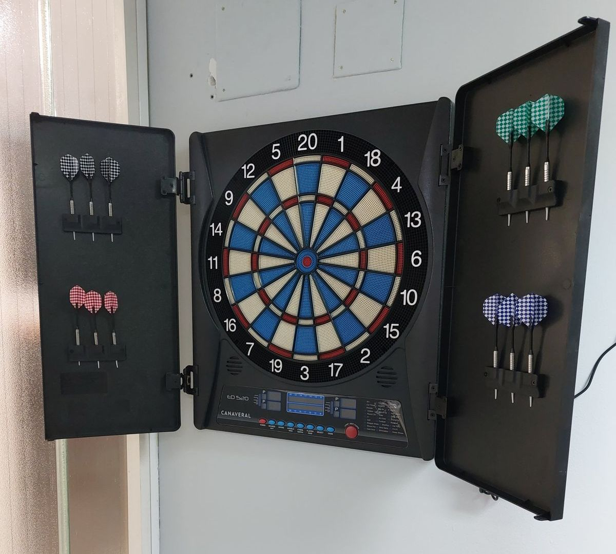 Salamanca estrena Sala de Juegos gratuita para jóvenes con ping-pong, videojuegos, dardos y más