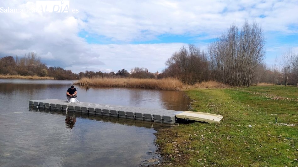 Alba de Tormes da un impulso al turismo fluvial con un nuevo pantalán en Las Playas