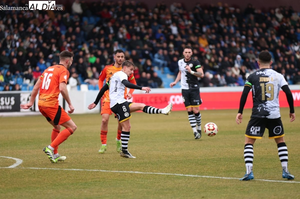 Otro partido matinal para Unionistas en el Reina, el Domingo de Carnaval 