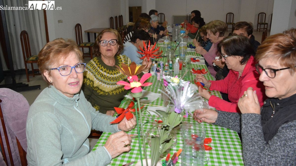 La asociación de jubilados Liminares participa en un taller de promoción de valores ecológicos
