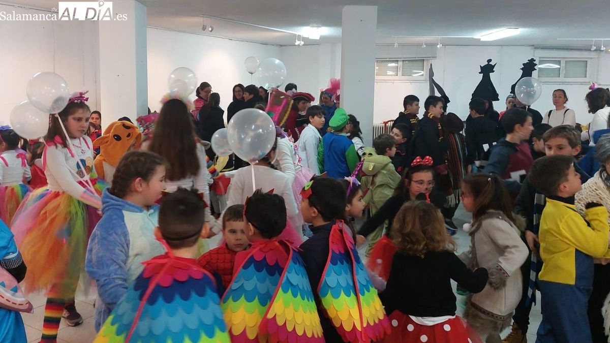 Una divertida fiesta infantil despide el Carnaval en Lumbrales