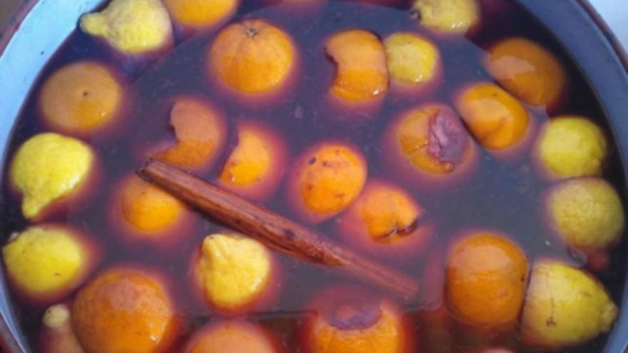 Macotera impulsa la tradición histórica del Jueves Santo y la limoná en una gran reunión vecinal 