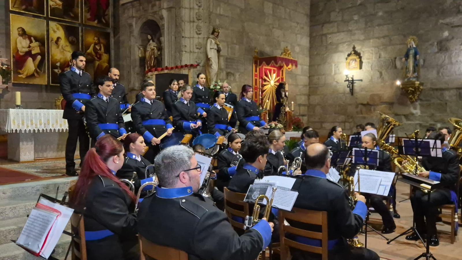 Éxito y expectación acompañan a una nueva edición del concierto Sones Nazarenos protagonizado por la Agrupación Musical La Estrella